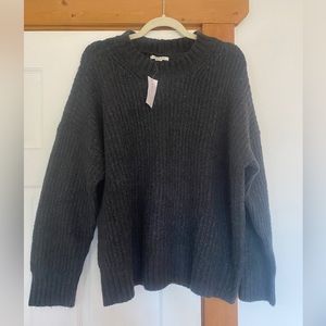 American Eagle Chunky Knit Oversized Charcoal Sweater size Medium New with Tags